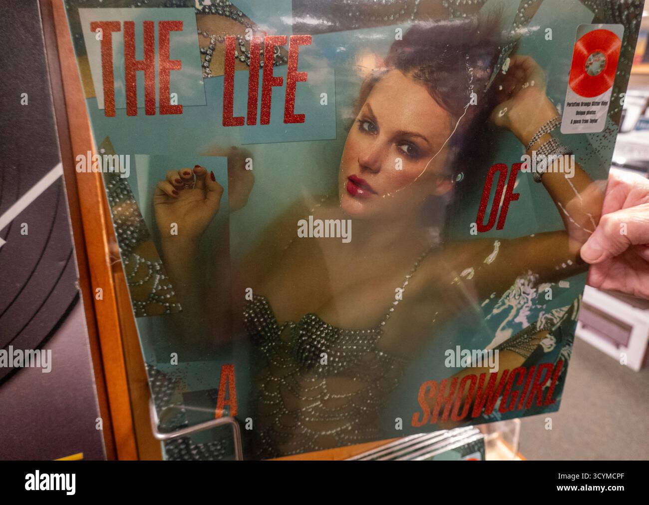 Barnes & Noble Booksellers on Fifth Avenue in New York City bietet eine große Auswahl an Büchern und Zeitschriften, USA 2025 Stockfoto