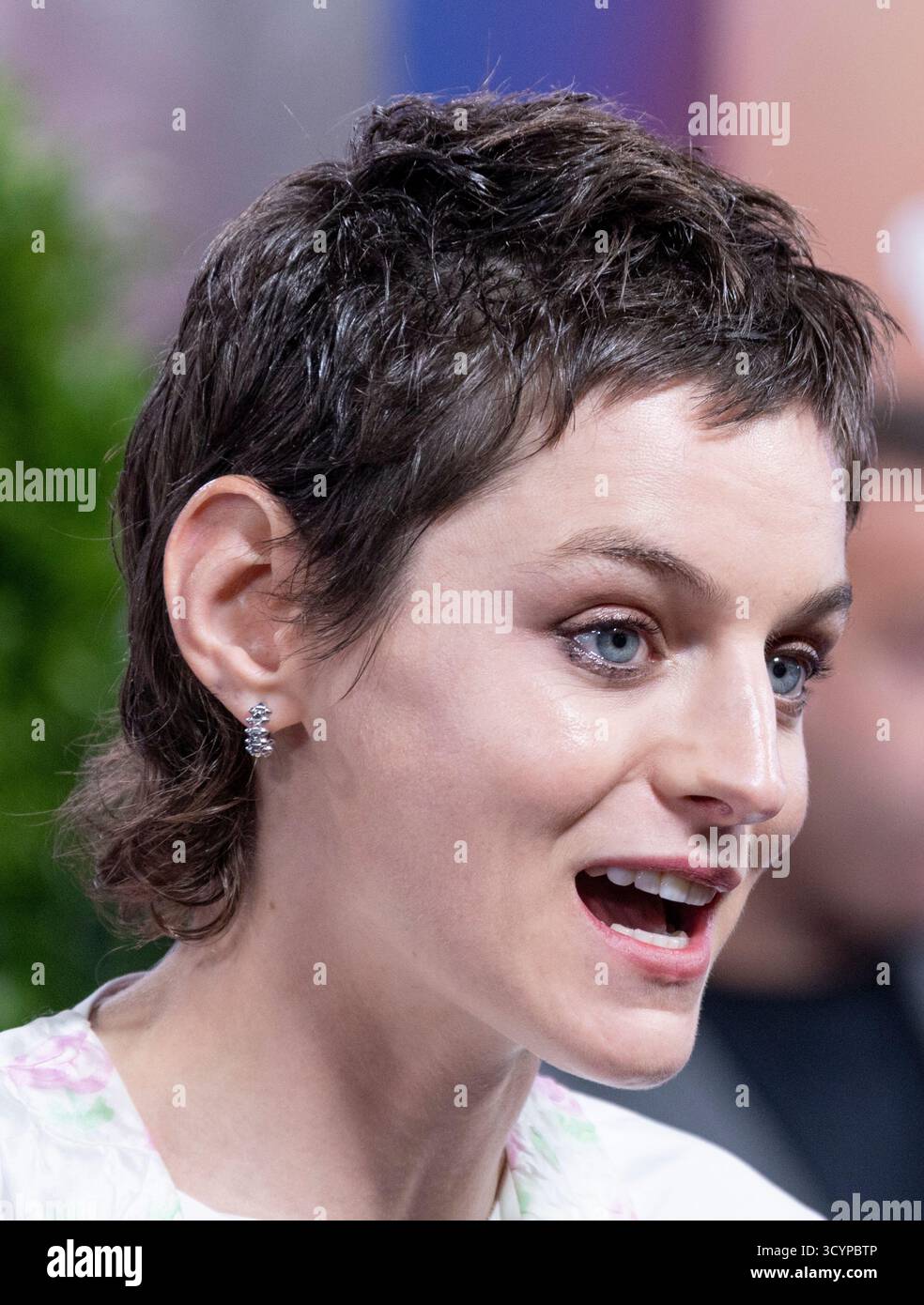 19. Oktober 2025, London, England, Großbritannien - Emma Corrin nimmt an der 100 Nights of Hero Premiere, BFI London Film Festival 2025 Teil, Abschlussgala - Royal Festiva Stockfoto
