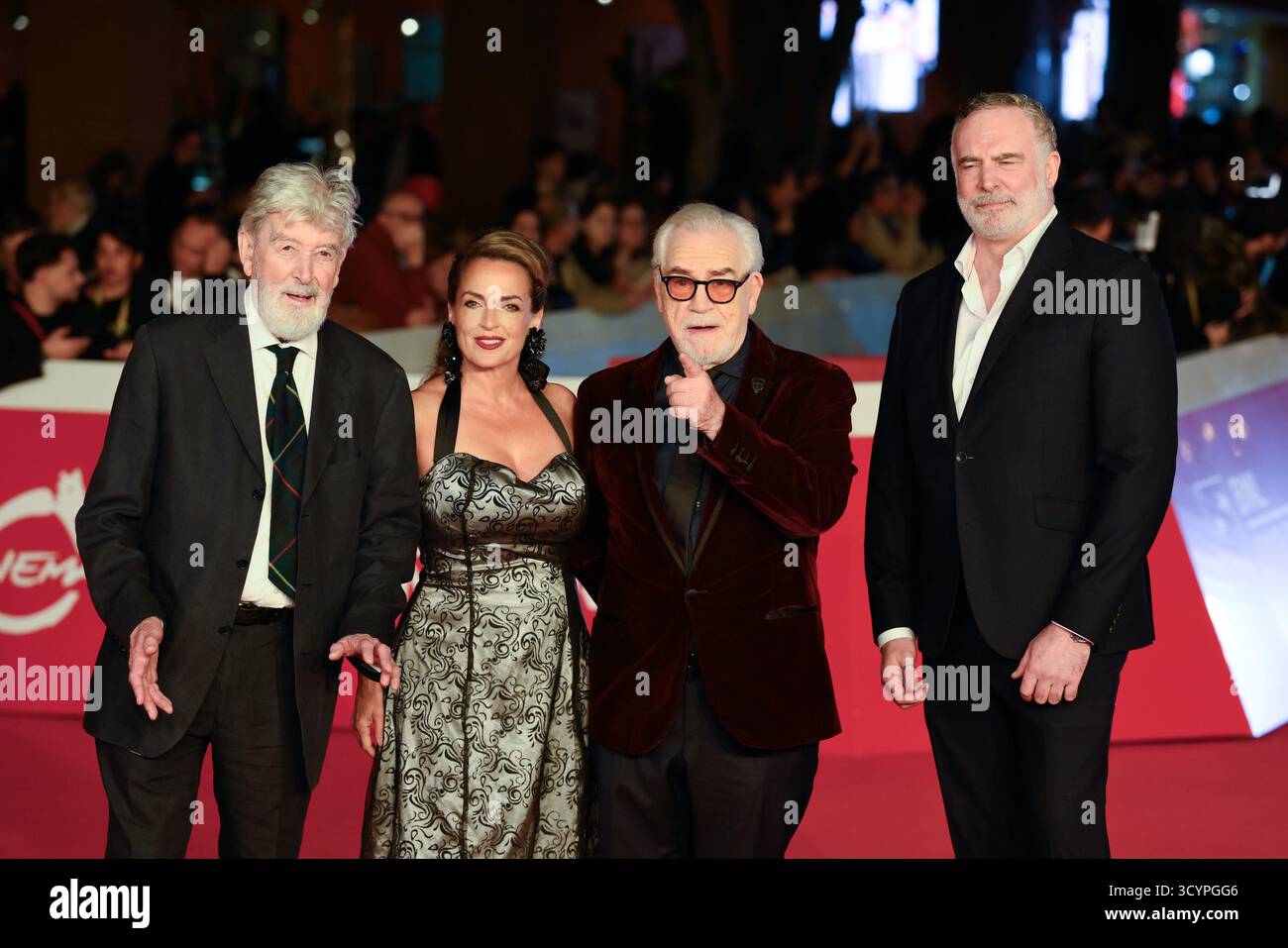 David Ashton, Brian Cox, Nicole Ansari Cox und Aidan Redmond besuchen den roten Teppich des Films „ Glenrothan “ während des 20. Rom Film fest bei Audit Stockfoto