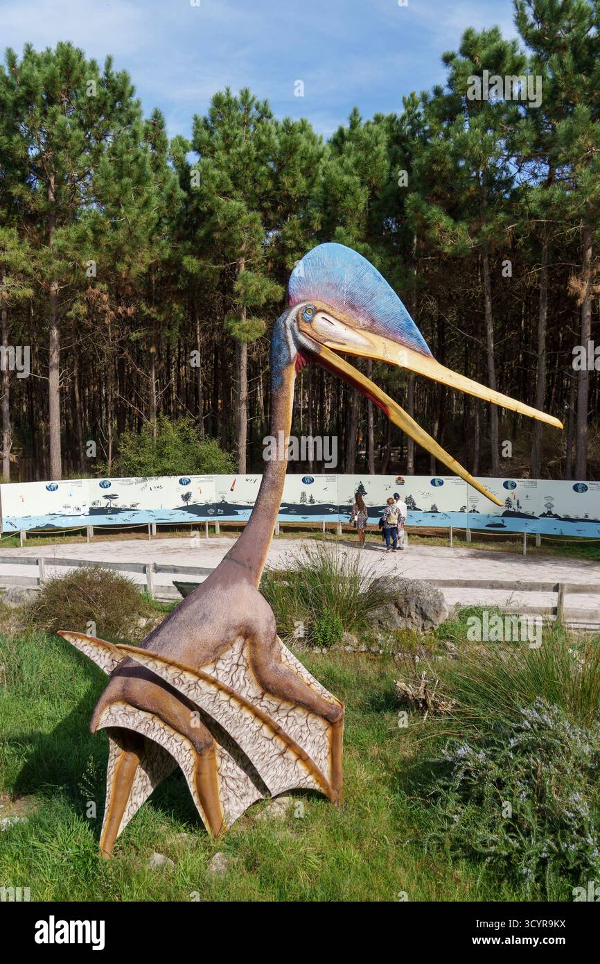 Große Pterosaurier-Skulptur im Dino Parque Dinosaur Themenpark, Lourinhã, Portugal, Europa Stockfoto