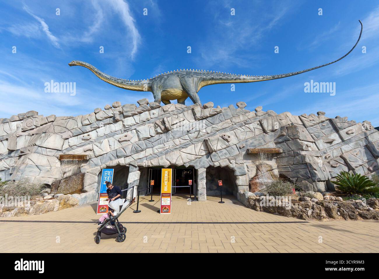 Eintritt zum Dinosaurier-Freizeitpark Dino Parque in Lourinhã, Portugal, Europa Stockfoto