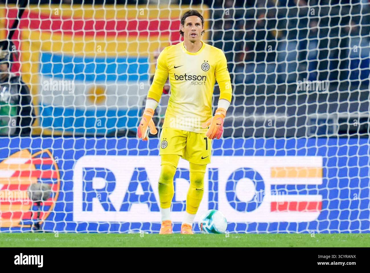 Yann Sommer vom FC Internazionale in Aktion während des Spiels Der Serie A Enilive zwischen AS Roma und FC Internazionale am 18. Oktober 2025 in Rom. Stockfoto Yann Sommer vom FC Internazionale in Aktion während des Spiels Der Serie A Enilive zwischen AS Roma und FC Internazionale am 18. Oktober 2025 in Rom. Stockfoto