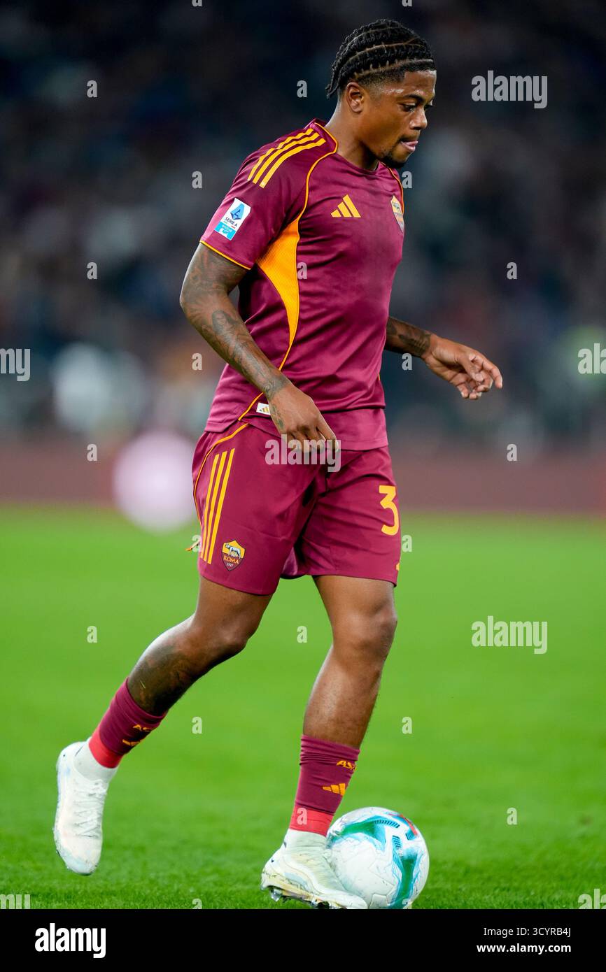 Rom, Italien. Oktober 2025. Leon Bailey von AS Roma in Aktion während des Spiels Der Serie A Enilive zwischen AS Roma und FC Internazionale am 18. Oktober 2025 in Rom. Quelle: Giuseppe Maffia/Alamy Live News Stockfoto Rom, Italien. Oktober 2025. Leon Bailey von AS Roma in Aktion während des Spiels Der Serie A Enilive zwischen AS Roma und FC Internazionale am 18. Oktober 2025 in Rom. Quelle: Giuseppe Maffia/Alamy Live News Stockfoto