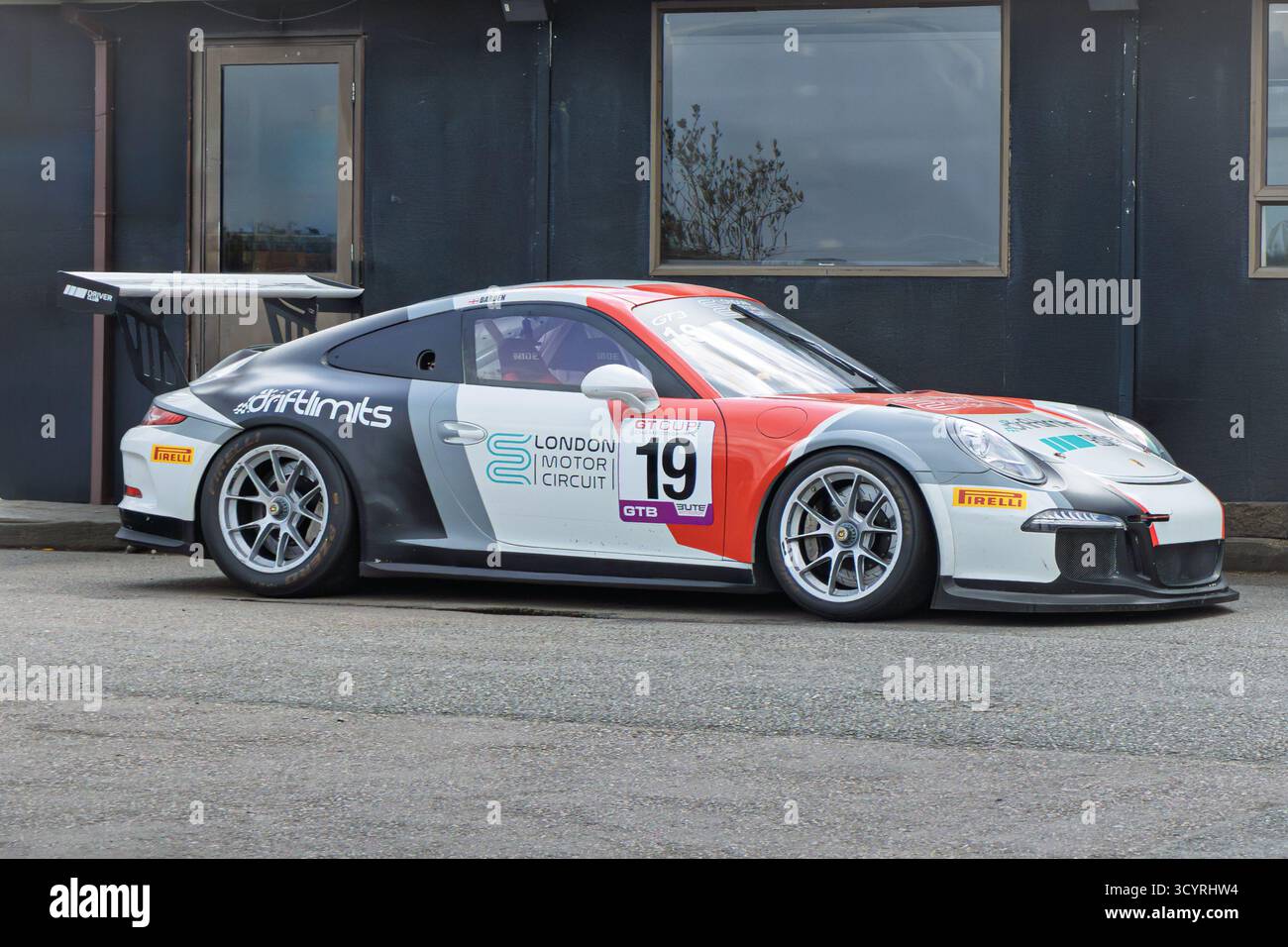 London, England-22. April 2025: Porsche 911 GT3 Cup 2014 (991) Stockfoto