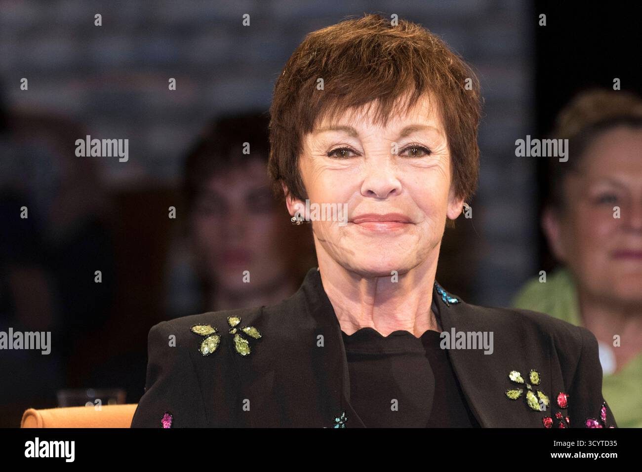 Katrin Sass im Bild: Katrin Sass - Schauspielerin. DEU, Bremen, Radio Bremen, 3nach9, Live-Aufzeichnung vom 17.10.2025. *** Katrin Sass im Bild Katrin Sass Schauspielerin DEU, Bremen, Radio Bremen, 3nach9, Live-Aufnahme vom 17 10 2025 Stockfoto