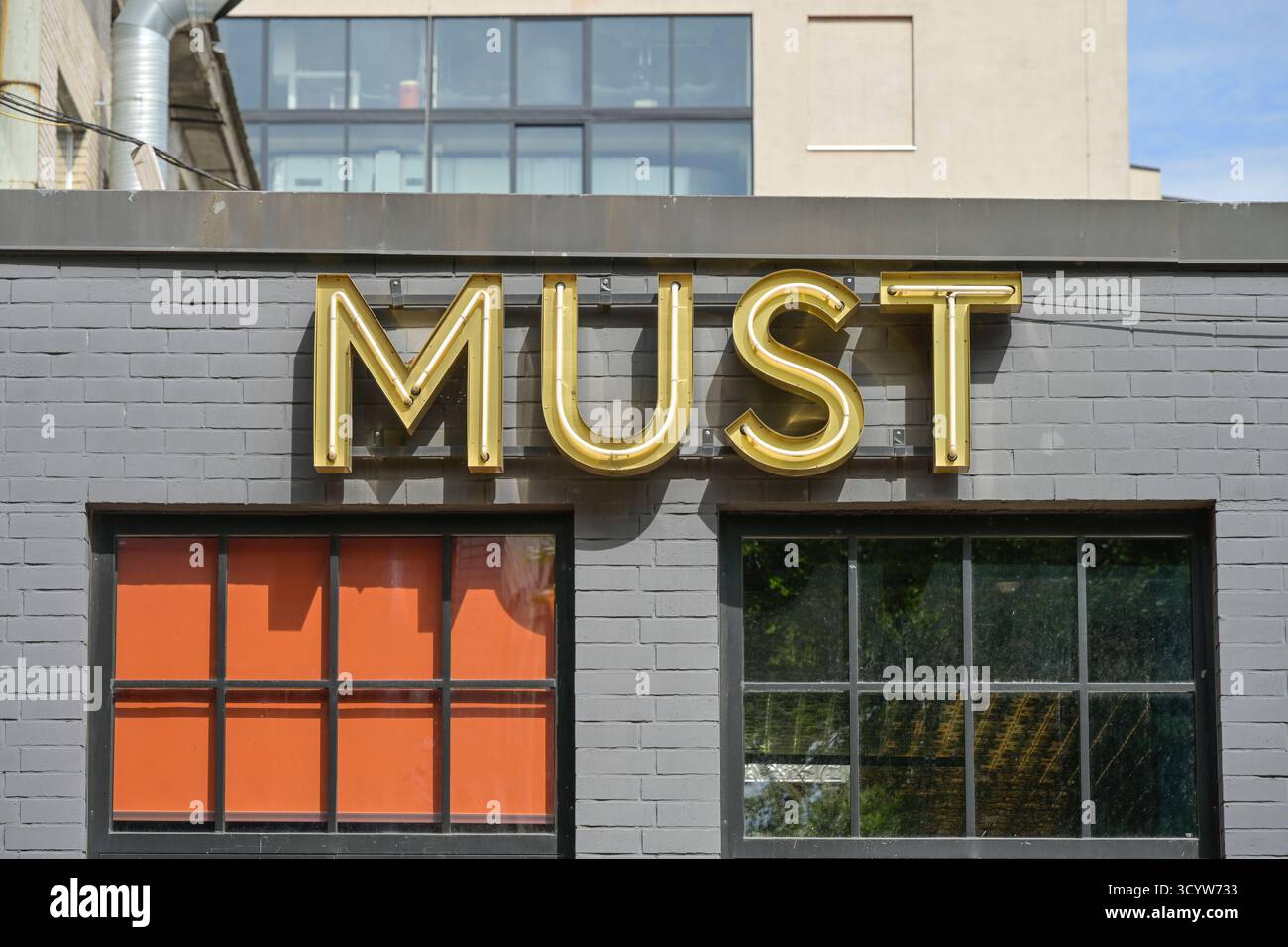 Must saal, Restaurant, Kreativcampus Telliskivi, Kalamaja, Tallinn, Estland *** Must saal, Restaurant, kreativer Campus Telliskivi, Kalamaja, Tallinn, Stockfoto