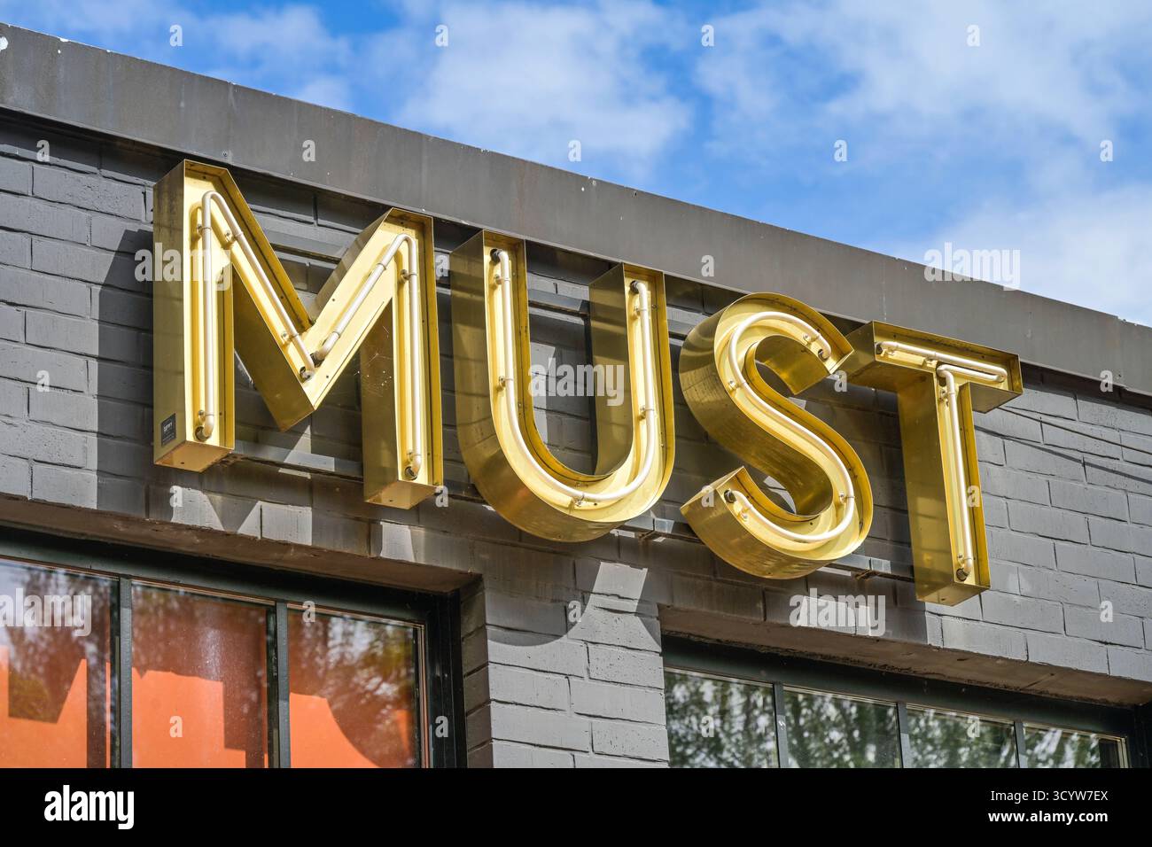 Must saal, Restaurant, Kreativcampus Telliskivi, Kalamaja, Tallinn, Estland *** Must saal, Restaurant, kreativer Campus Telliskivi, Kalamaja, Tallinn, Stockfoto