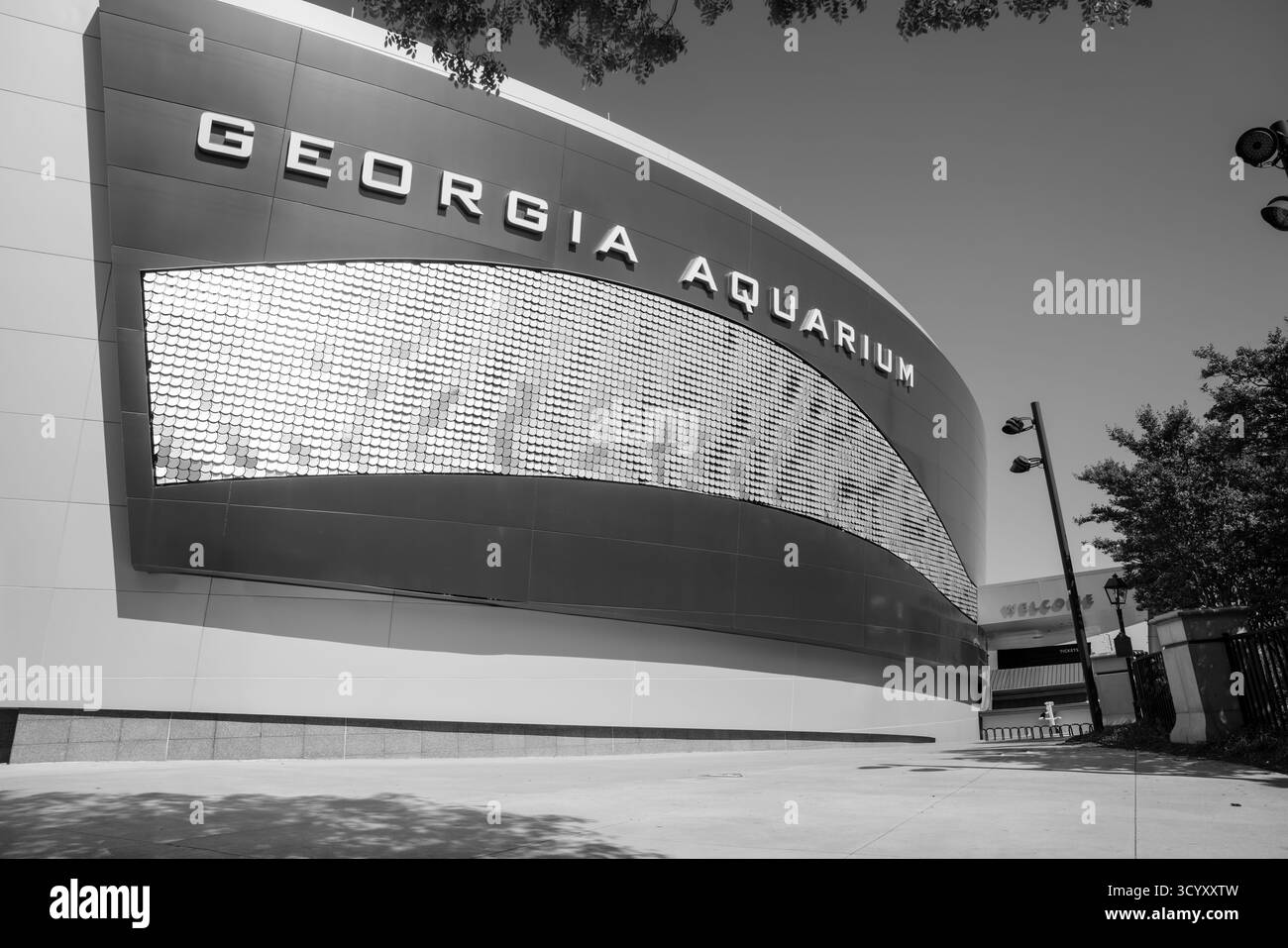 Außenansicht des Georgia Aquarium in der Innenstadt von Atlanta mit einer der beliebtesten Attraktionen der Stadt in Schwarz-weiß Stockfoto