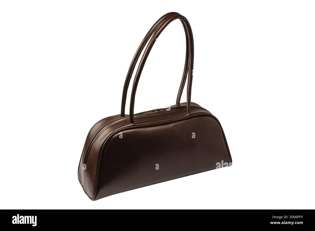 Bowling Browm Ledertasche isoliert auf weißem Hintergrund. Trendige Damentasche. Stockfoto