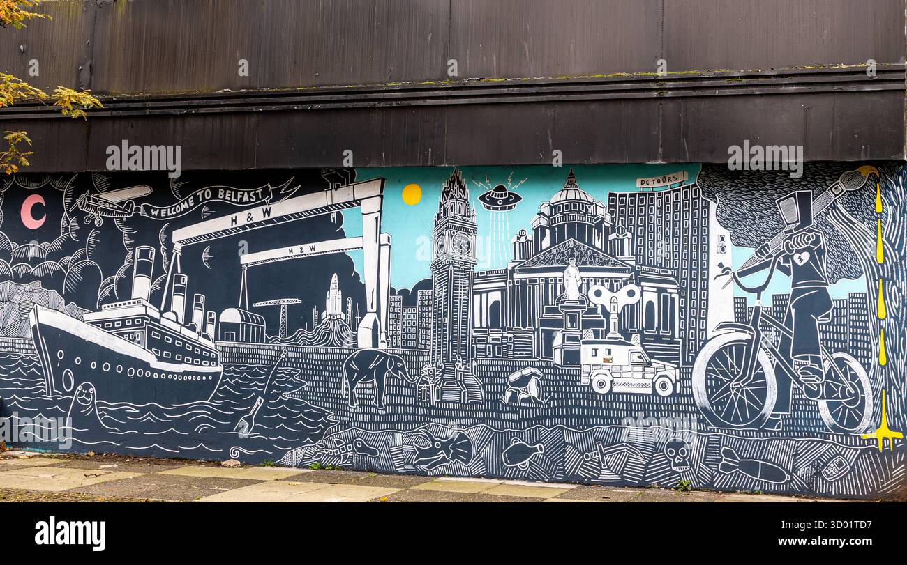 Farbenfrohe Wandgemälde, die Wahrzeichen der Stadt Belfast, das urbane Leben und kulturelle Ikonen auf einer Außenwand im grafischen Stil darstellen Stockfoto