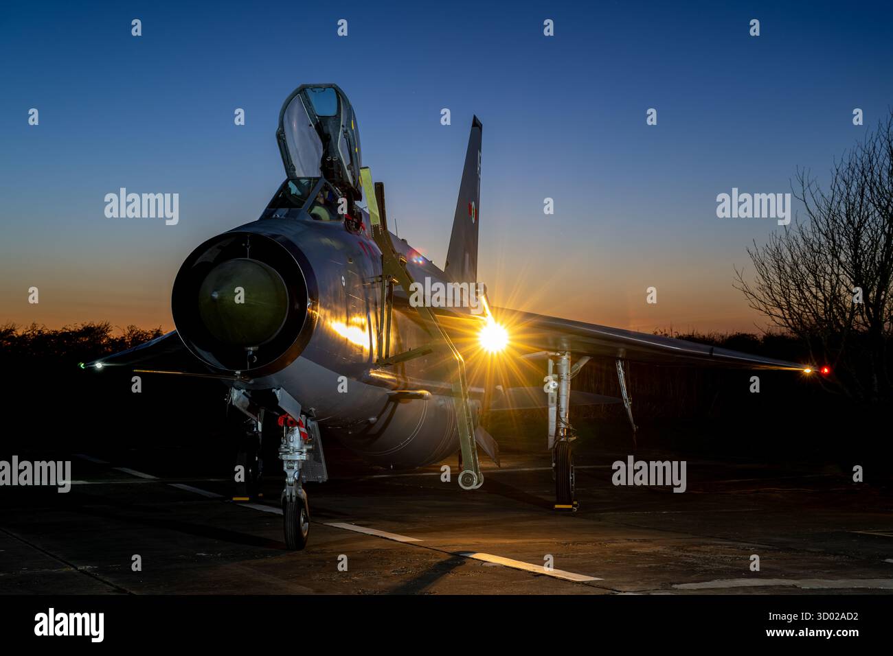 English Electric Lightning F.6 XR724, erhalten und gepflegt von der Lightning Association, ausgestellt im ehemaligen RAF Binbrook, Lincolnshire, Großbritannien Stockfoto