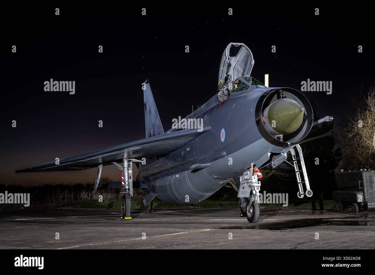 English Electric Lightning F.6 XR724, erhalten und gepflegt von der Lightning Association, ausgestellt im ehemaligen RAF Binbrook, Lincolnshire, Großbritannien Stockfoto