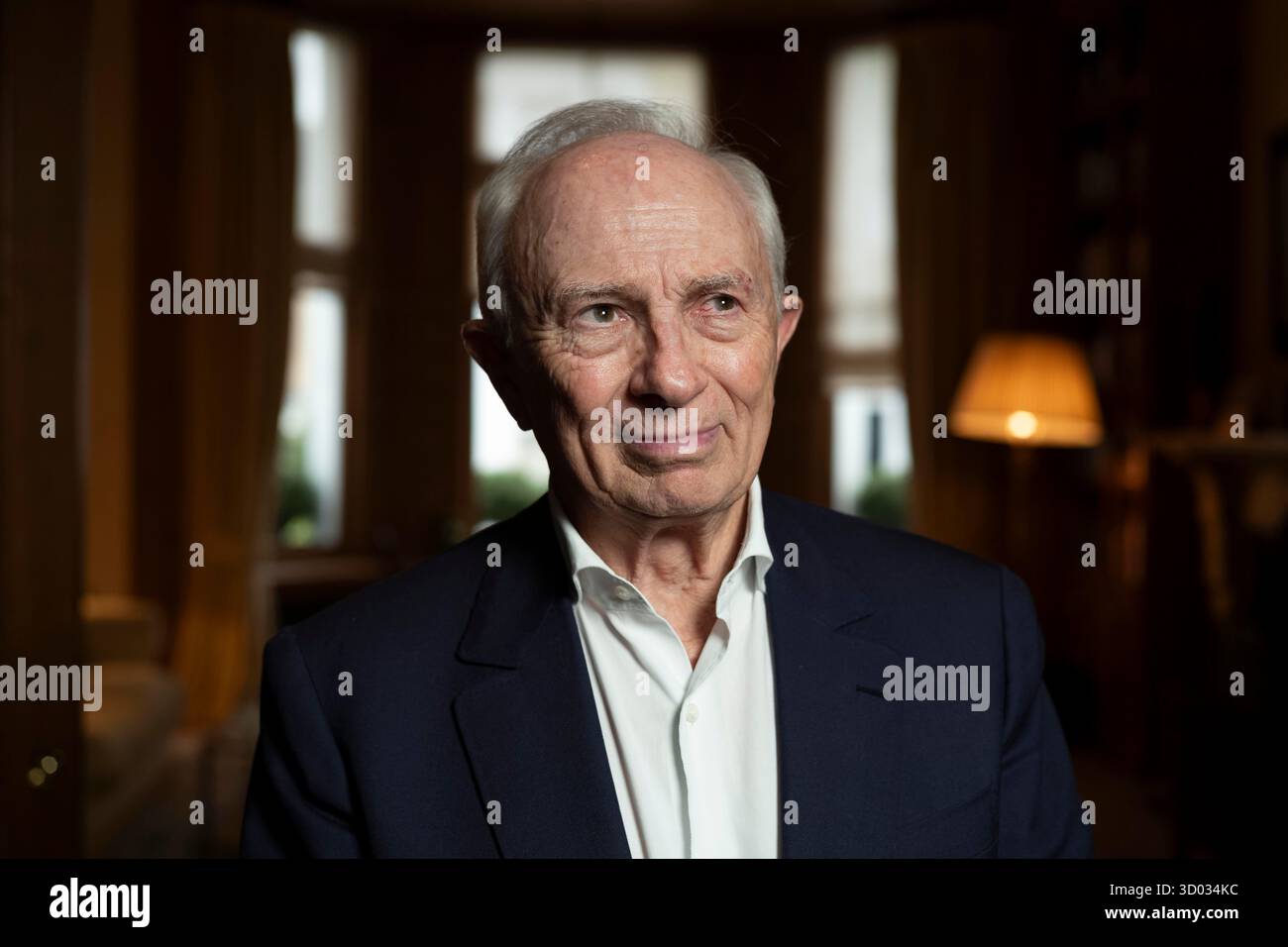 Michel-Yves Bolloré, Mitautor von God, the Science, the Evidence, fotografiert in seinem Londoner Haus in England, Großbritannien Stockfoto