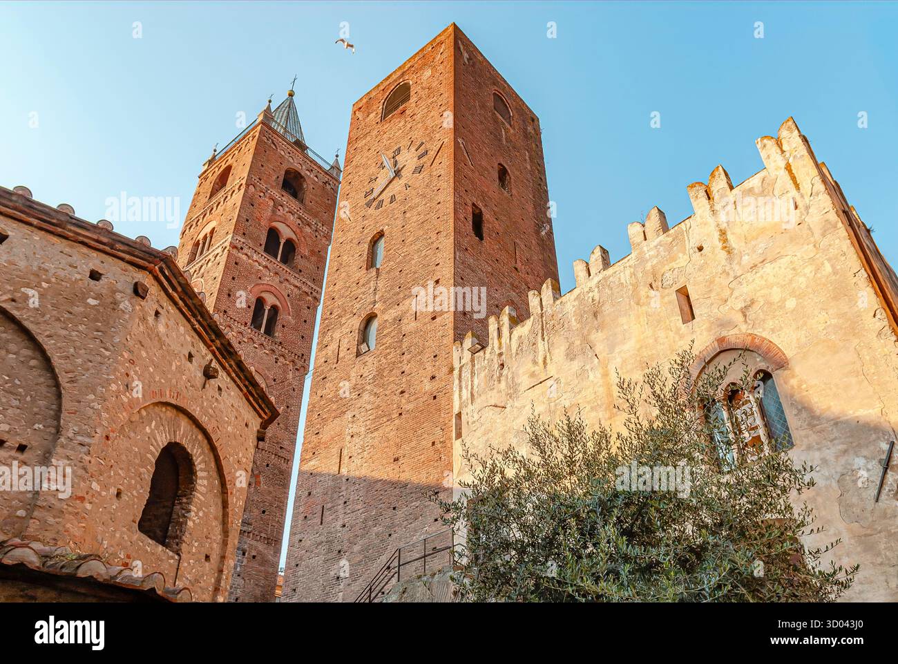 Kathedrale von Albenga in der Altstadt von Albenga, Ligurien, Nordwestitalien. Stockfoto
