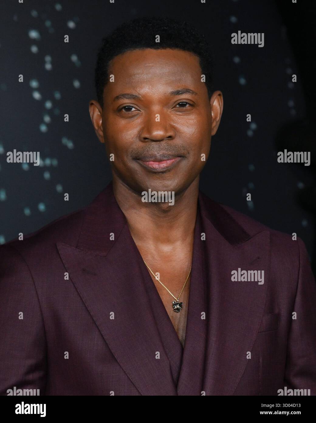20. Oktober 2025, Burbank, Kalifornien, USA: US-amerikanischer Film- und Fernsehschauspieler STEPHEN RIDER nimmt an HBO's Original Series Teil â€œIT: Willkommen beim Derryâ Red Carpet Premiere Event. (Credit Image: © Billy Bennight/ZUMA Press Wire) NUR REDAKTIONELLE VERWENDUNG! Nicht für kommerzielle ZWECKE! Stockfoto