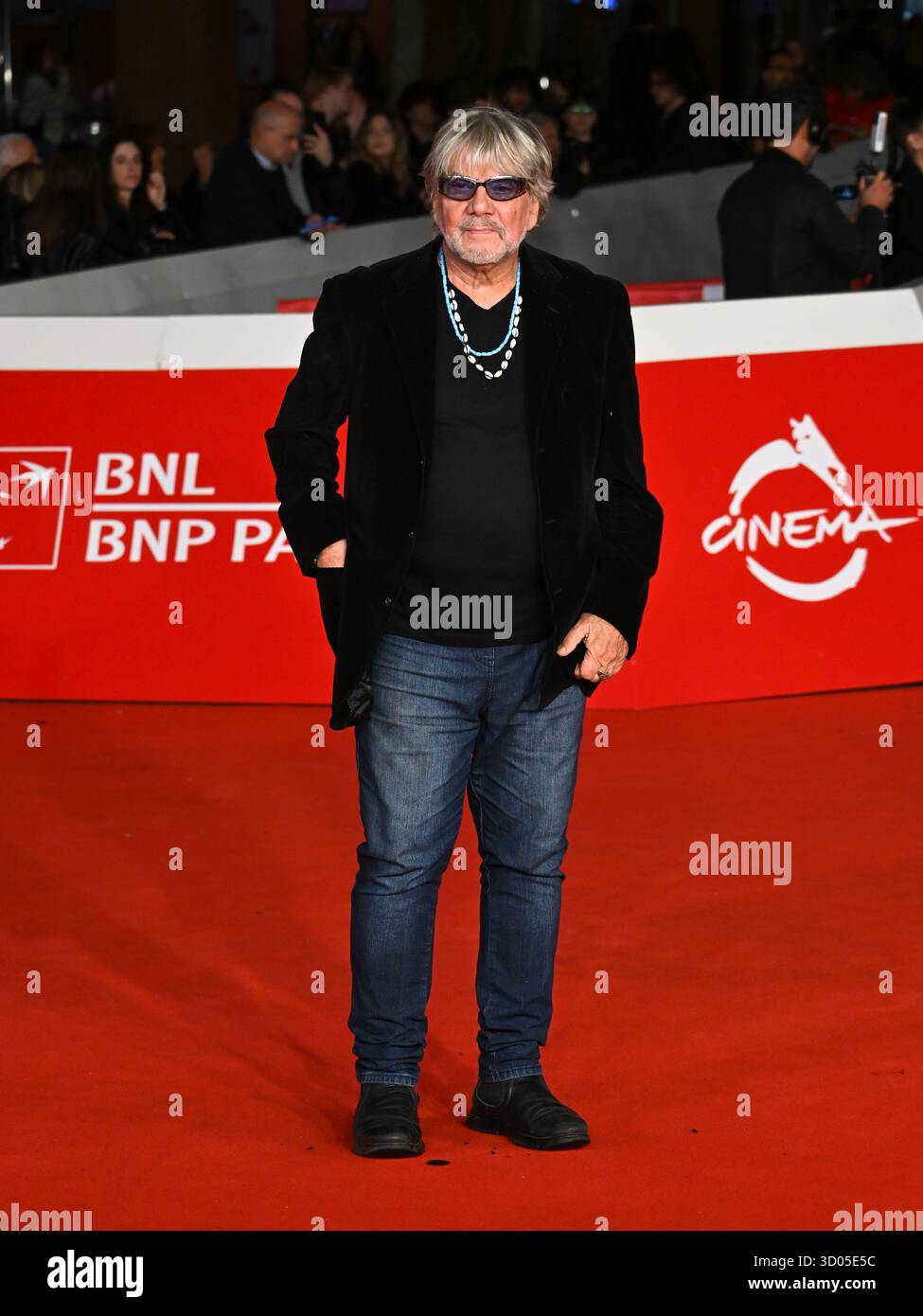Rome Cinema fest 2025, Evening 7 - Film „Rino Gaetano Sempre più Blu“ auf rotem Teppich Im Bild: Tony Esposito Credit: Independent Photo Agency Srl/Alamy Live News Stockfoto