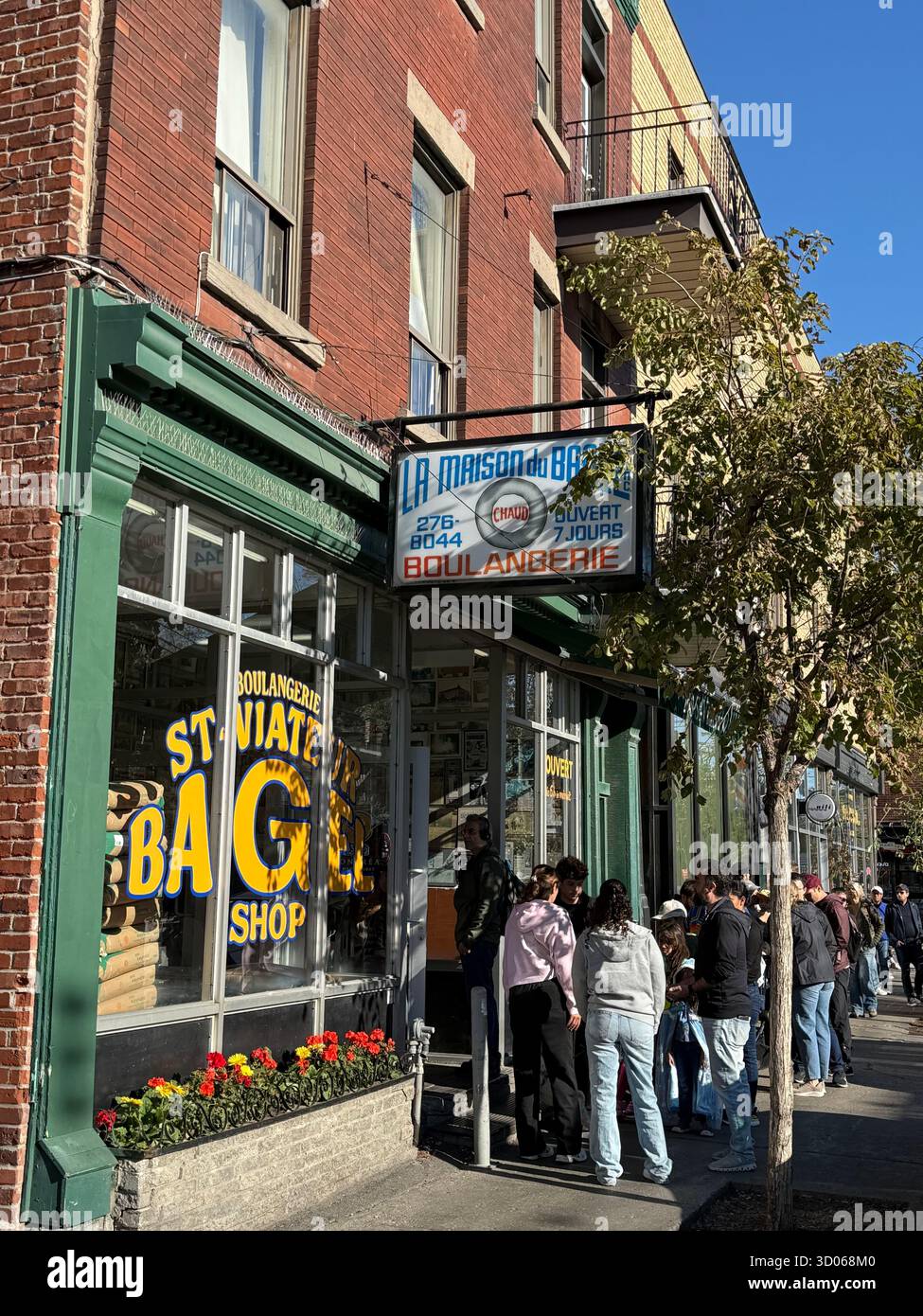 Das berühmte St. Viateur Bagel , Mile-End, Montreal Kanada - Smartphone-aufgenommenes Stockfoto