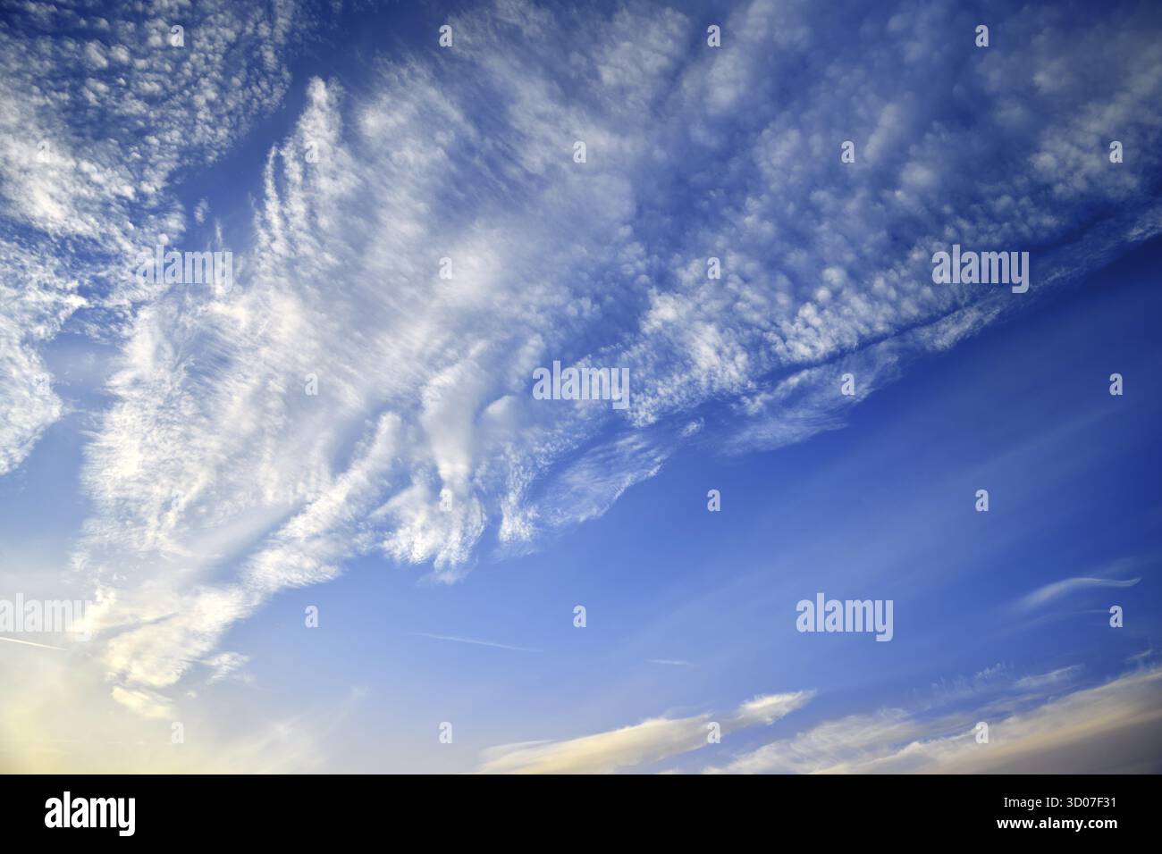 Muster des Himmels mit Wolken Stockfoto