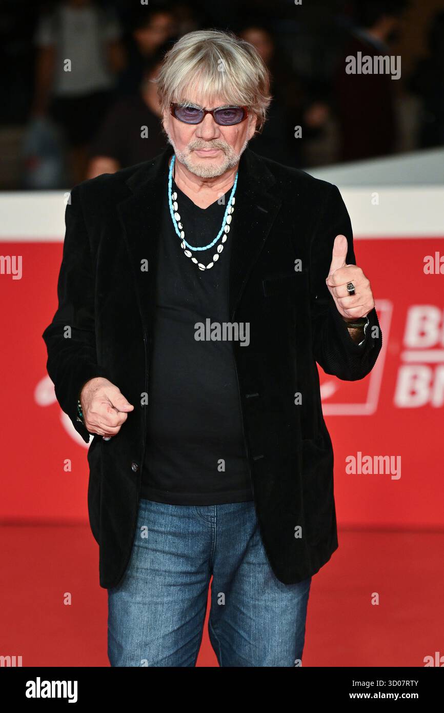 Tony Esposito besucht den roten Teppich RINO GAETANO SEMPRE PIU BLU während des 20. Rom Film Festivals im Auditorium Parco Della Musica am 21. Oktober 20 Stockfoto