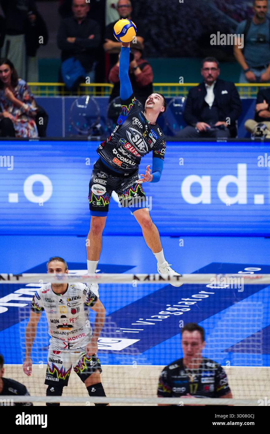 Monza, Italien. Oktober 2025. Simone Giannelli, während Vero Volley Monza gegen Sir Susa Scai Perugia, Superlega Credem Banca. Quelle: Alessio Morgese / Alamy Live News Stockfoto