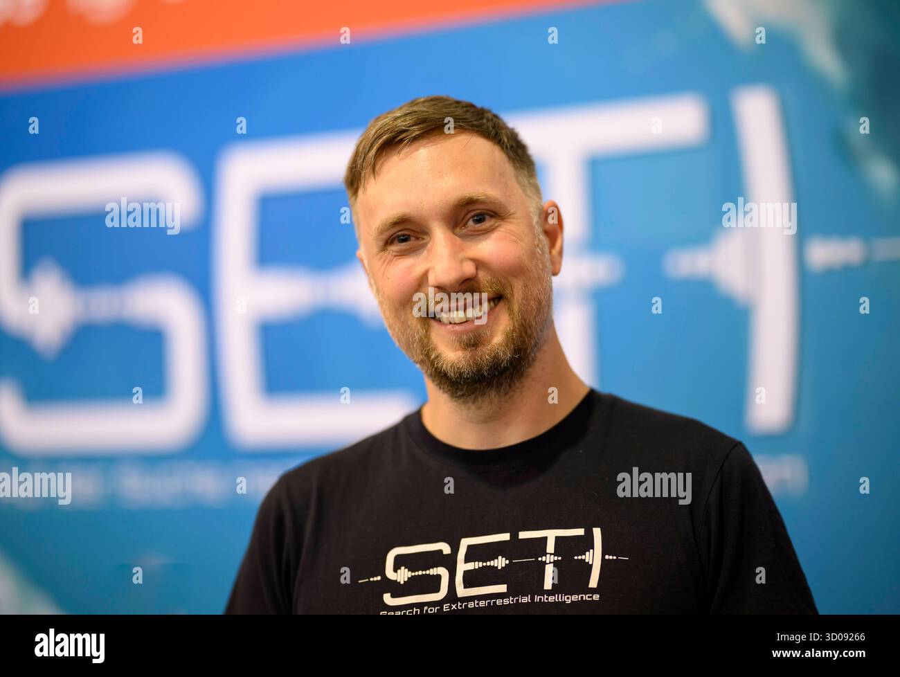 Spieleautor Tomas Holek TomaÅ Holek1. Platz, SETI: Auf der Suche nach außerirdischem Leben, am 22.10.2025 Messe SPIEL Essen vom 23,10 - 26.10.2025 in E s e n/Deutschland. Messe *** Spieleautor Tomas Holek Tomaö Holek 1 Platz, SETI auf der Suche nach außerirdischem Leben , am 22 10 2025 Fair SPIEL Essen vom 23 10 26 10 2025 in E s e n Germany Fair Stockfoto