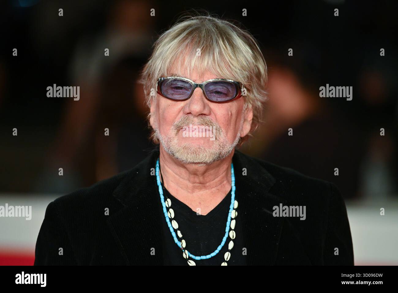 Rom, Italien. Oktober 2025. Tony Esposito besucht den roten Teppich RINO GAETANO SEMPRE PIU BLU während des 20. Rom Film Festivals im Auditorium Parco Della Musica in Rom, Italien, am 21. Oktober 2025. (Foto: Domenico Cippitelli/NurPhoto) Credit: NurPhoto SRL/Alamy Live News Stockfoto