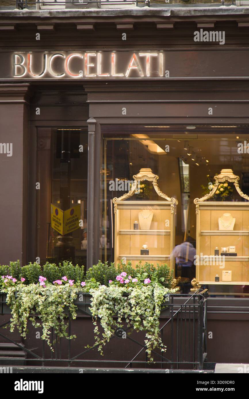 Großbritannien, England, London, Mayfair, Luxuseinkäufe, Boutique, Stockfoto