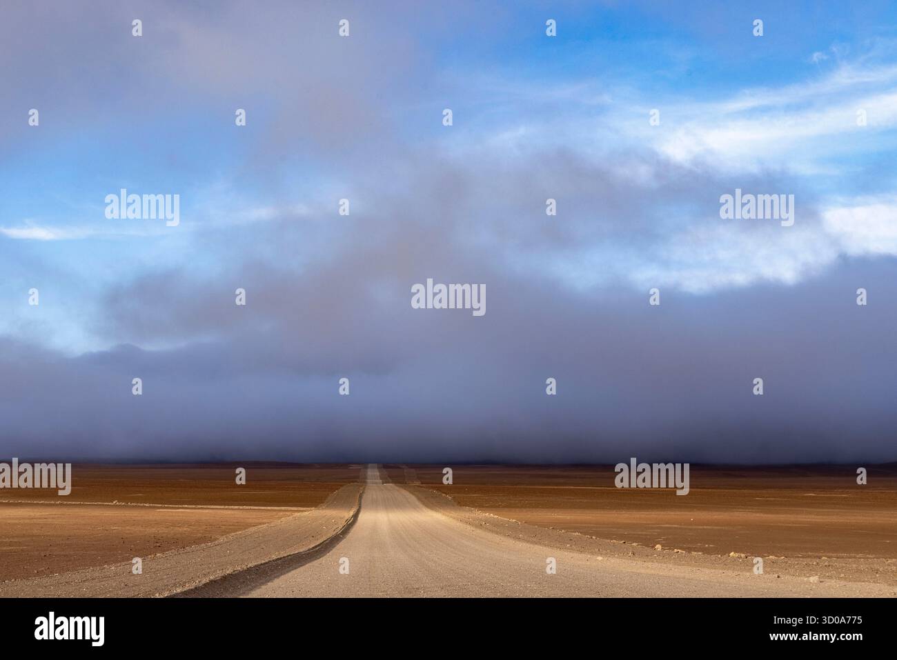 Namibia, Schotterstraße in Richtung Skelettküste Stockfoto