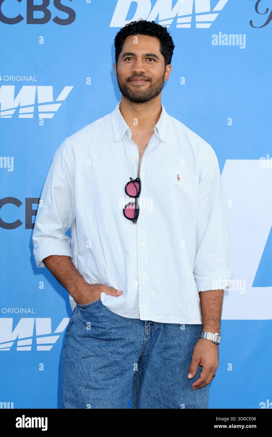DMV Sneak Peak Outdoor Screening Event im DMV Office in 803 Cole Street am 20. September 2025 in Los Angeles, KALIFORNIEN mit: Alex Tarrant Where: Los Angeles, California, United States Wann: 20 Sep 2025 Credit: Nicky Nelson/WENN Stockfoto