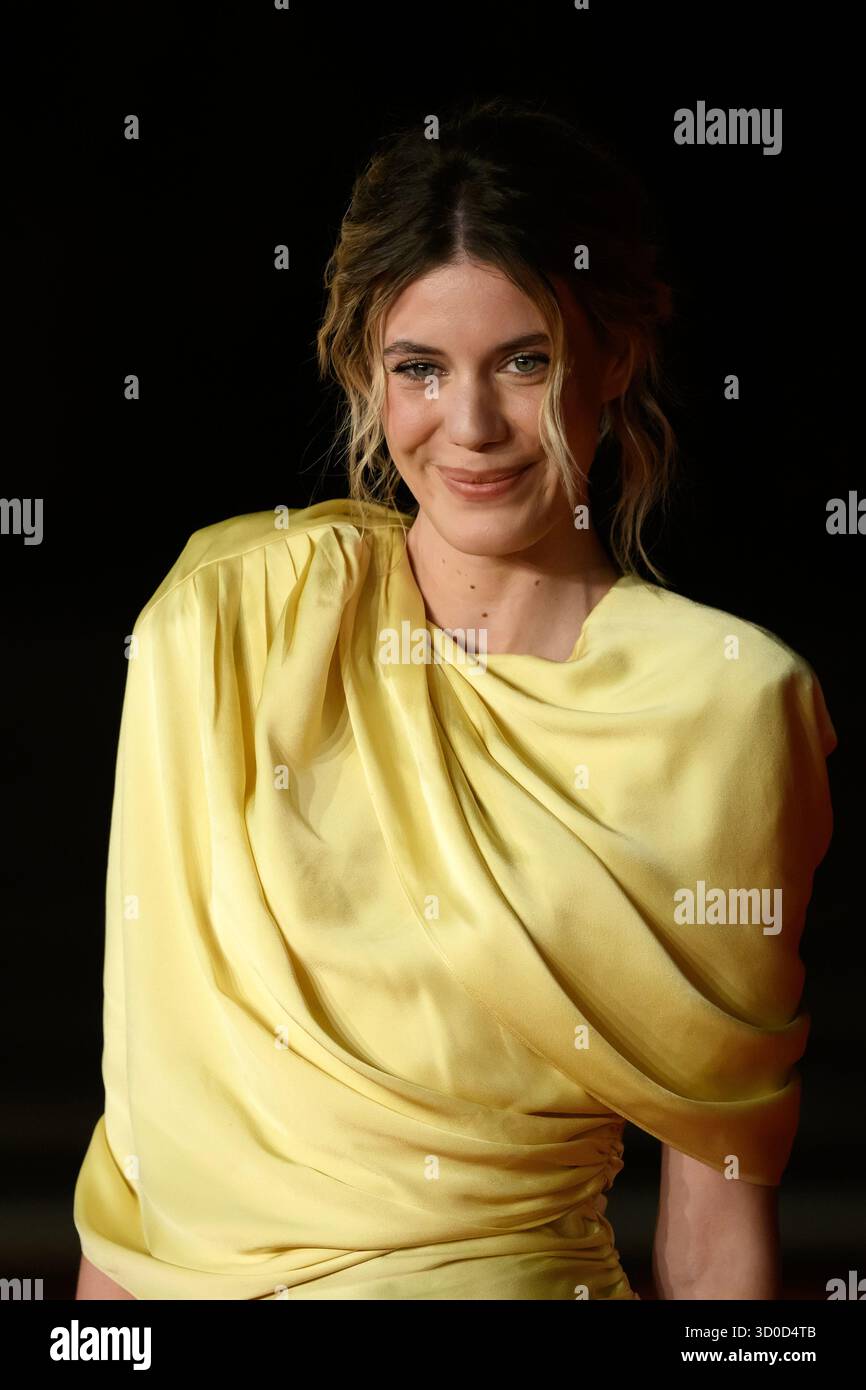 Rom, Italien. Oktober 2025. Caterina de Angelis trägt Stella McCartney und besucht den roten Teppich „Elena del Ghetto“ während des 20. Rom Film Festivals im Auditorium Parco della Musica in Rom (Italien), 22. Oktober 2025. Quelle: Insidefoto/Alamy Live News Stockfoto