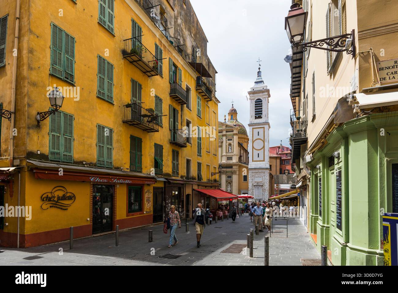 Gasse in der Altstadt, Nizza, Alpes Maritimes, Provence Alpes Cote d'Azur, Französische Riviera, Südfrankreich, Frankreich Stockfoto