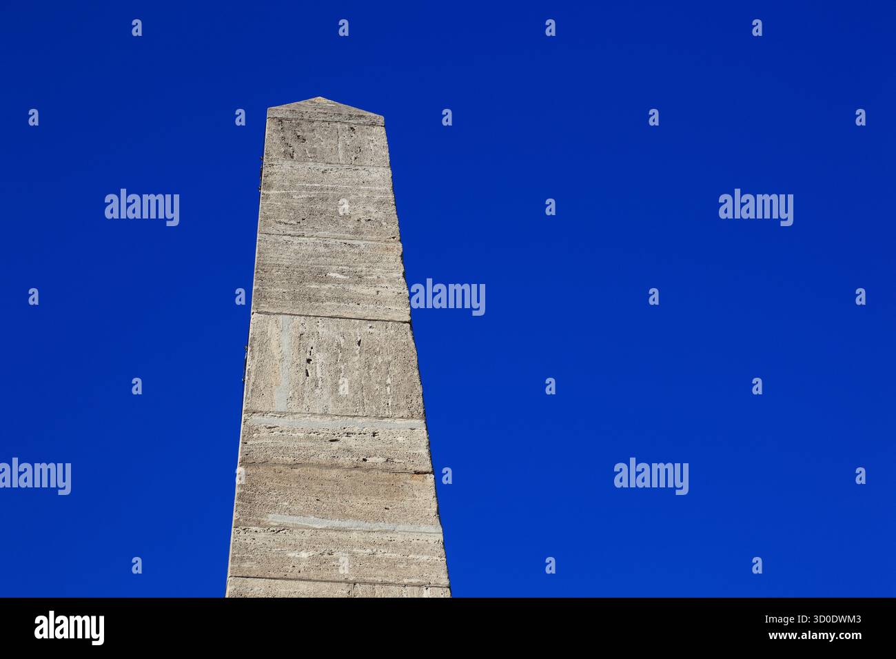 Obelisk, Marktbrunnen in Obeliskform, Würzburg, Niederfranken, Bayern, Deutschland Stockfoto