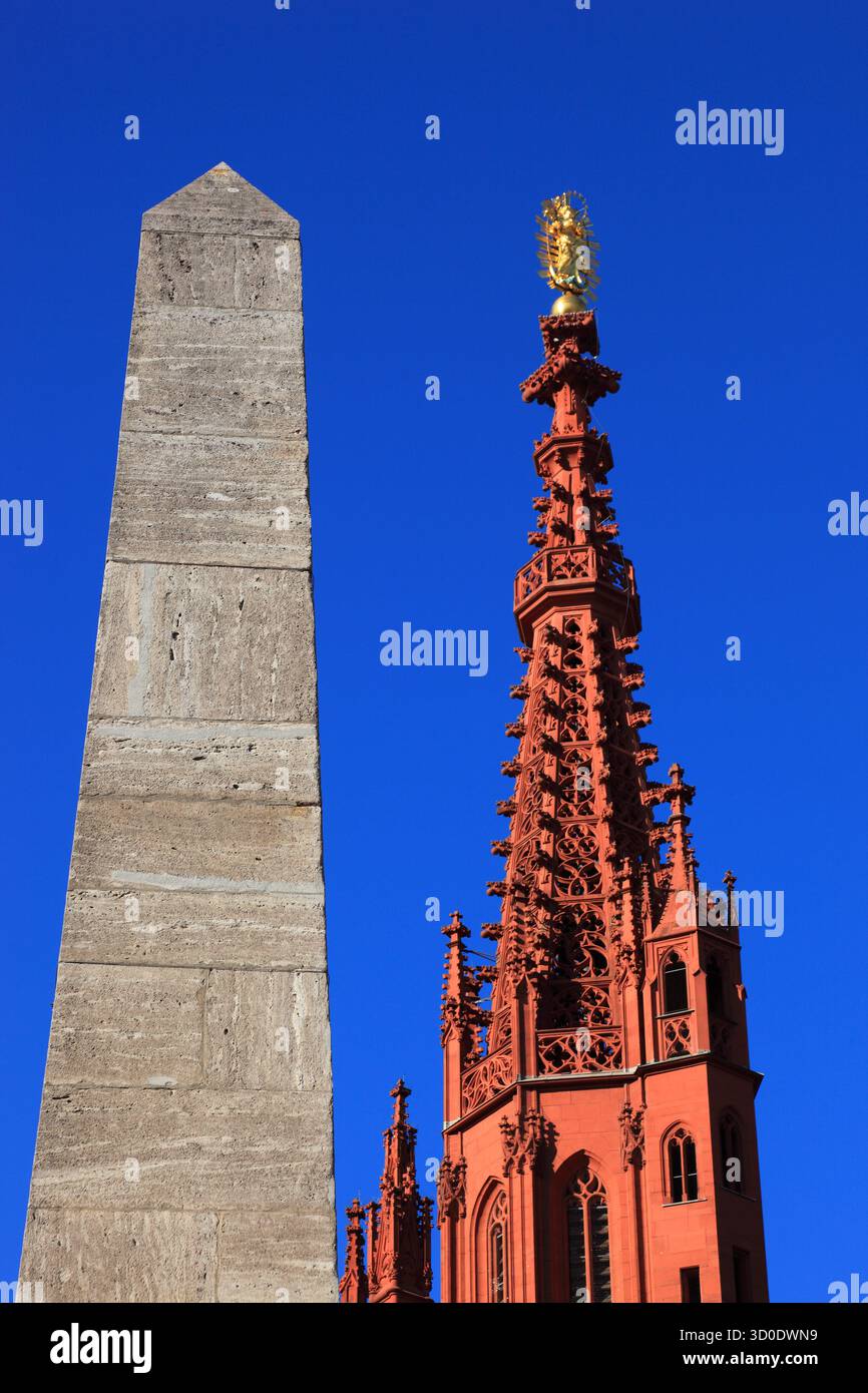 Obelisk, Marktbrunnen in Obeliskform, Marienkapelle am Würzburger Marktplatz, Würzburg, Niederfranken, Bayern, Deutschland Stockfoto