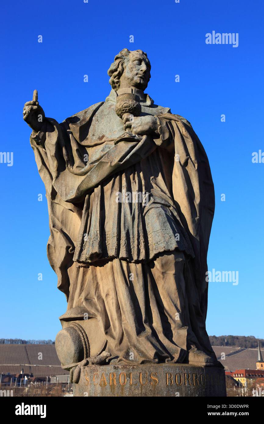 Carolus Borromäus Statue, Brücke heilige auf der Alten Mainbrücke in Würzburg, Niederfranken, Bayern, Deutschland Stockfoto