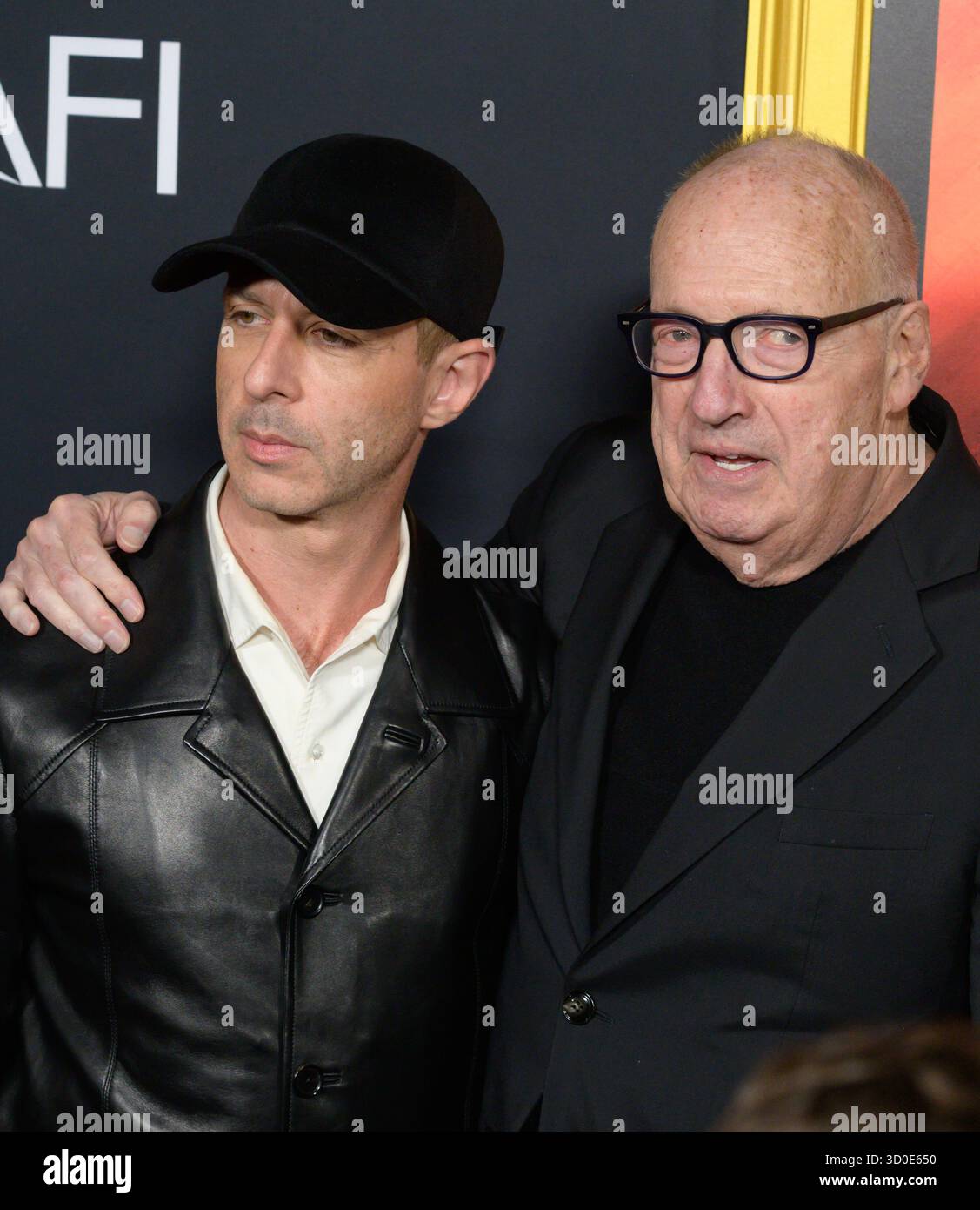 LOS ANGELES, USA. 22. Oktober 2025: Jeremy Strong und Jon Landau beim AFI FEST Premiere für Springsteen: Deliver Me from Nowhere im TCL Chinese Theatre. Bild: Paul Smith/Featureflash Stockfoto