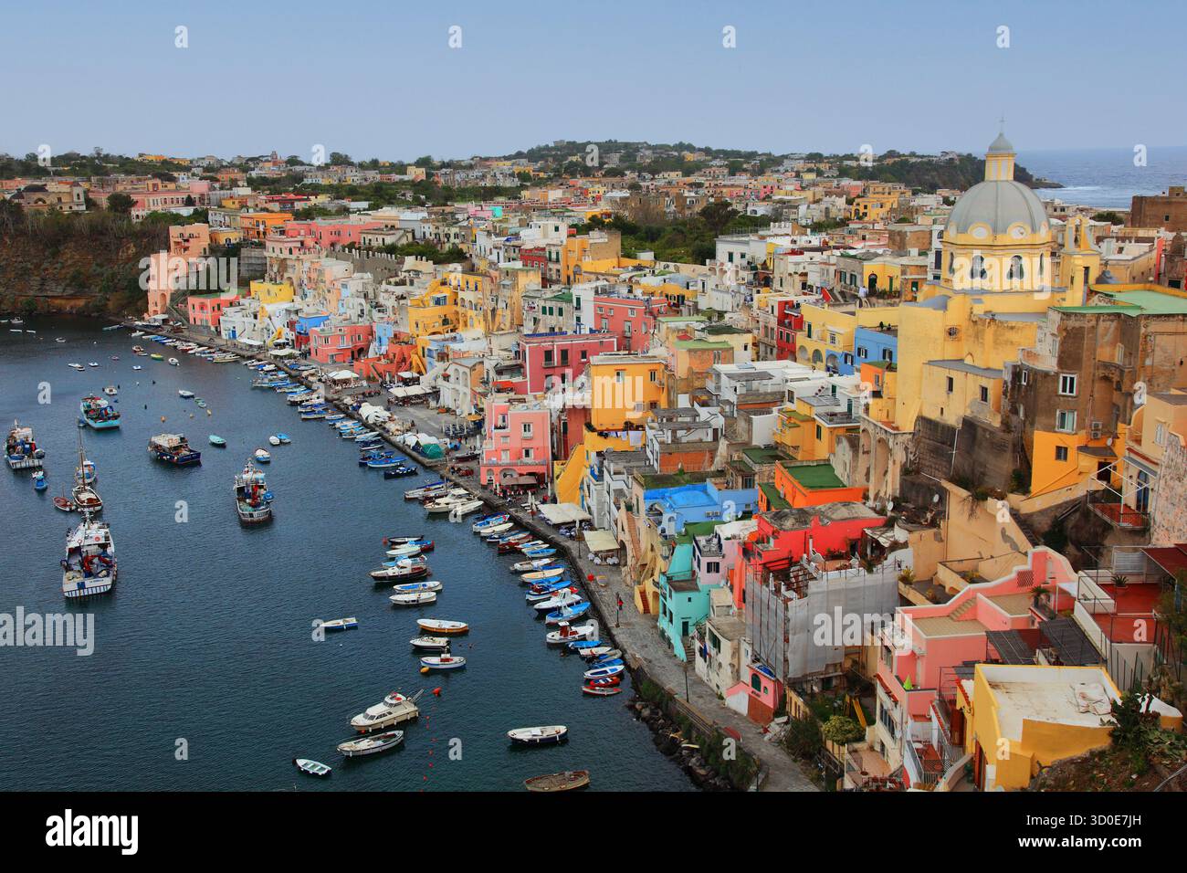 Bezirk Corricella mit Hafen, Insel Procida, Golf von Neapel, Phlegräische Inseln, Kampanien, Italien Stockfoto