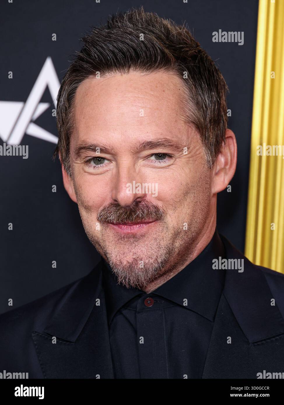 Hollywood, Usa. Oktober 2025. HOLLYWOOD, LOS ANGELES, KALIFORNIEN, USA - 22. OKTOBER: Der amerikanische Filmemacher und ehemalige Schauspieler Scott Cooper kommt beim AFI (American Film Institute) fest 2025, das von Canva präsentiert wird - Eröffnungsabend Gala Premiere von Springsteen: Deliver Me from Nowhere der 20th Century Studios, das am 22. Oktober 2025 im TCL Chinese Theatre IMAX in Hollywood, Los Angeles, Kalifornien, USA stattfand. (Foto: Xavier Collin/Image Press Agency) Credit: Image Press Agency/Alamy Live News Stockfoto