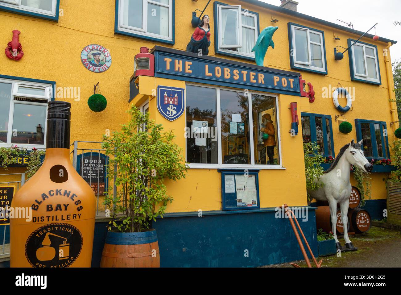 The Lobster Pot ein skurriler Pub & Restaurant, Blackness, Linlithgow, West Lothian, Schottland Stockfoto