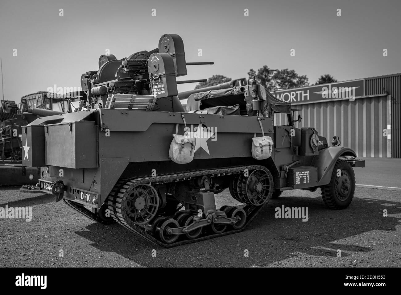 M16 Multiple Gun Motor Carriage, ausgestellt auf der Shuttleworth Military Airshow am 31. Mai 2025. Stockfoto