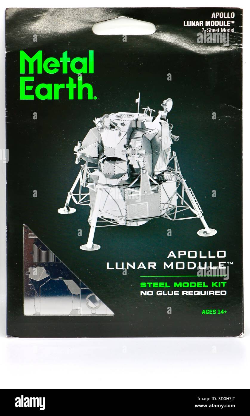 Foto eines Modellbausatzes aus flachem Stahlblech einer NASA Northrop Grumman Systems Corporation Apollo Lunar Module von Fascinations Inc Metallerde Stockfoto Foto eines Modellbausatzes aus flachem Stahlblech einer NASA Northrop Grumman Systems Corporation Apollo Lunar Module von Fascinations Inc Metallerde Stockfoto