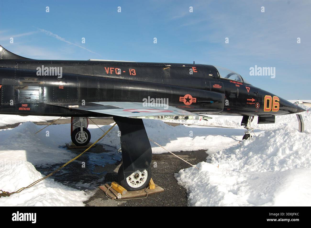 F-5E Tiger II Überschallflugzeug; in den Markierungen der VFC-13 ein gegnerisches Trainingsgeschwader der US Navy. Auf der ESAM zu sehen Stockfoto