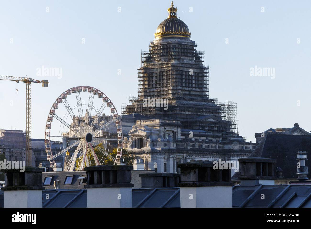 Brüssel, Belgien Oktober 2025. Eine Ansicht zum Justitiepaleis - Palais de Justice, aufgenommen am Freitag, den 24. Oktober 2025. BELGA FOTO NICOLAS MAETERLINCK Credit: Belga News Agency/Alamy Live News Stockfoto