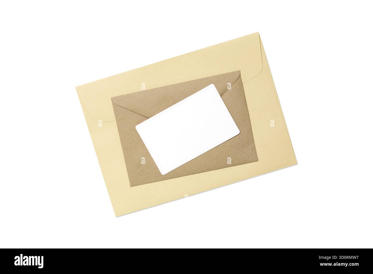 Isolierte Leere Karten- Und Bastelumschläge Auf Transparentem Hintergrund Für Konzepte Der Personalisierten Einladungen, Geschenkkarten, Weihnachtsgrüße, Hochzeitsstation Stockfoto