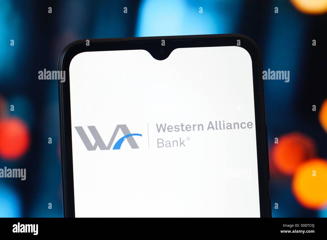 In dieser Abbildung wird das Logo der Western Alliance Bank auf einem Smartphone-Bildschirm angezeigt. Stockfoto