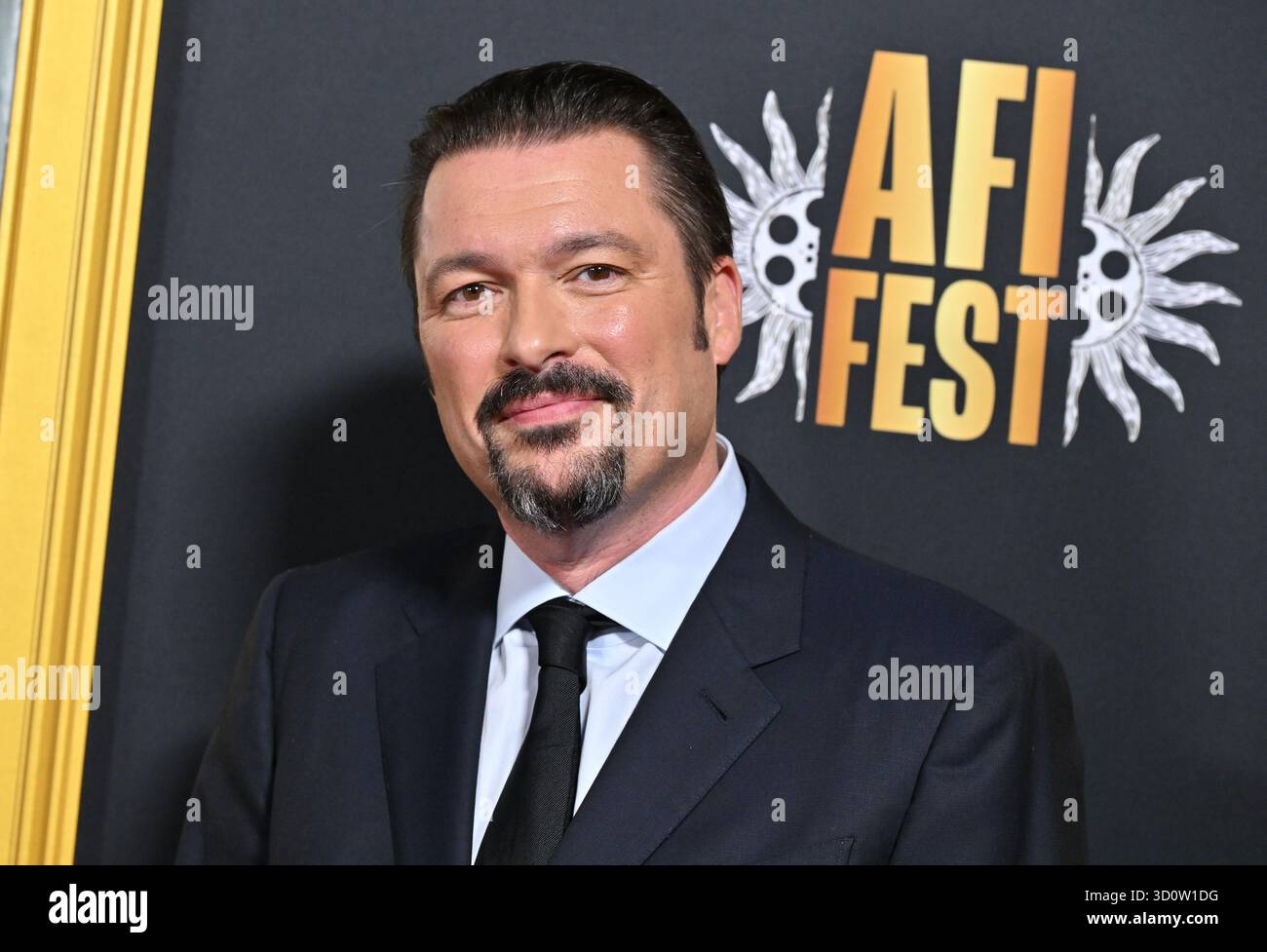 Hollywood, USA. Oktober 2025. James Vanderbilt kam am 24. Oktober 2025 zum AFI fest 2025 „Nürnberg“ Premiere Vorführung im TCL Chinese Theatre in Hollywood, CA. © Lisa OConnor/ Credit: AFF/Alamy Live News Stockfoto