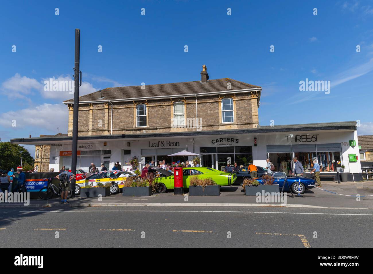 Clevedon Autos und Kaffee treffen sich auf sechs Arten Stockfoto