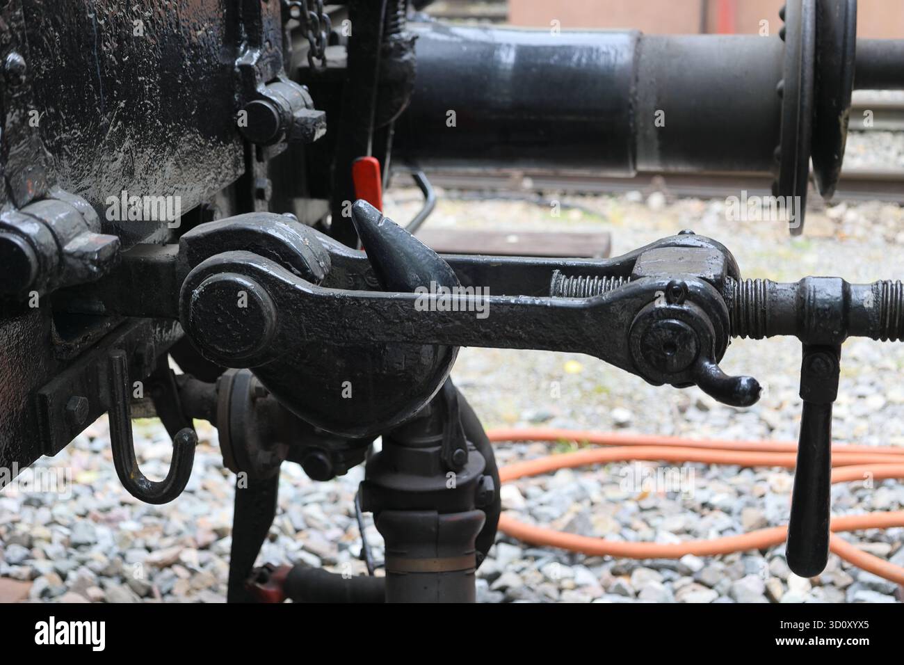 Puffer und Kupplung an einem alten Eisenbahnwagen Stockfoto