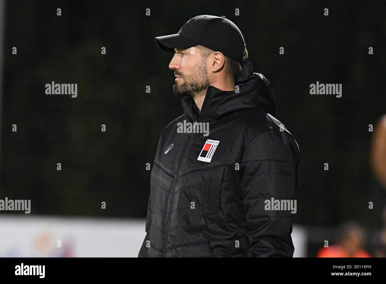 Lüttich, Belgien. Oktober 2025. Rwdms Cheftrainer Frederic Frans wurde während eines Fußballspiels zwischen RFC Lüttich und RWDM Brüssel am Samstag, den 25. Oktober 2025 in Lüttich, am 11. Tag der 2. Liga der Challenger Pro League 2025-2026 1B der belgischen Meisterschaft, gezeigt. BELGA FOTO JILL DELSAUX Credit: Belga News Agency/Alamy Live News Stockfoto