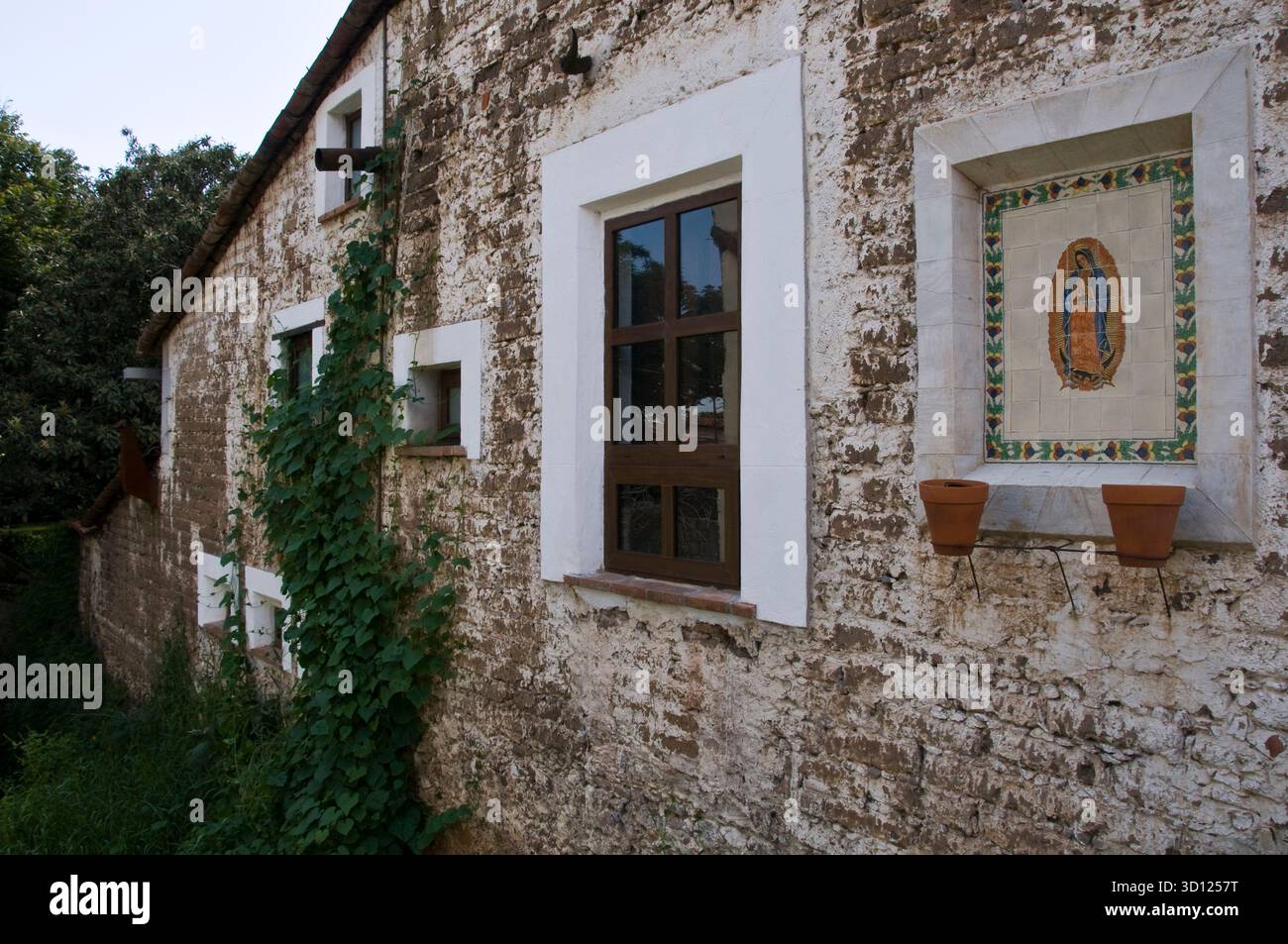 Bilder der Jungfrau von Guadalupe auf der Straße. Malinalco, Mexiko Stockfoto
