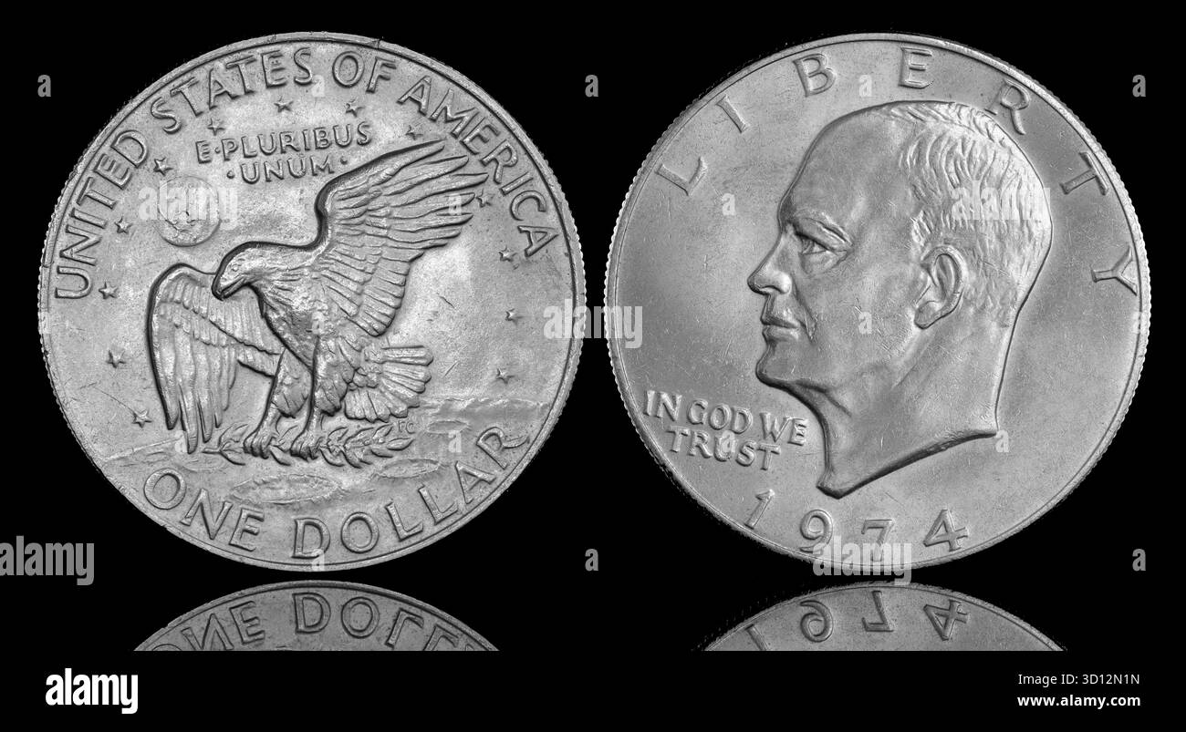 1974 United States One Dollar mit Präsident Eisenhower und einem Gedenkentwurf für die Mondlandungsmission Apollo 11. Stockfoto